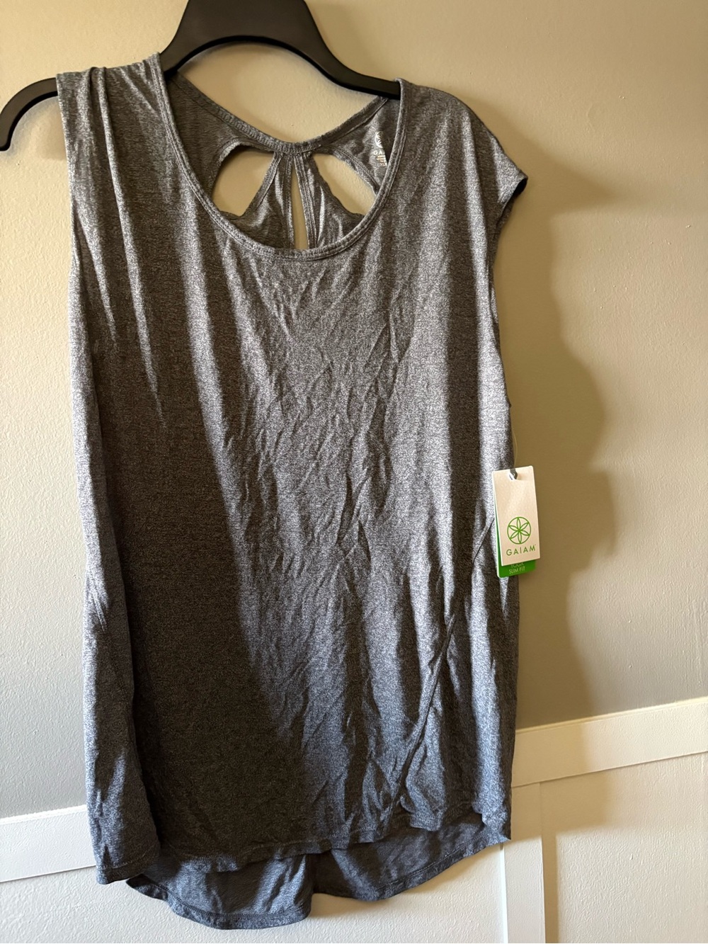 Gaiam Women's Gray Keyhole Back Tank Top XL NWT